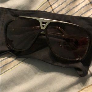 Louis Vuitton EVIDENCE